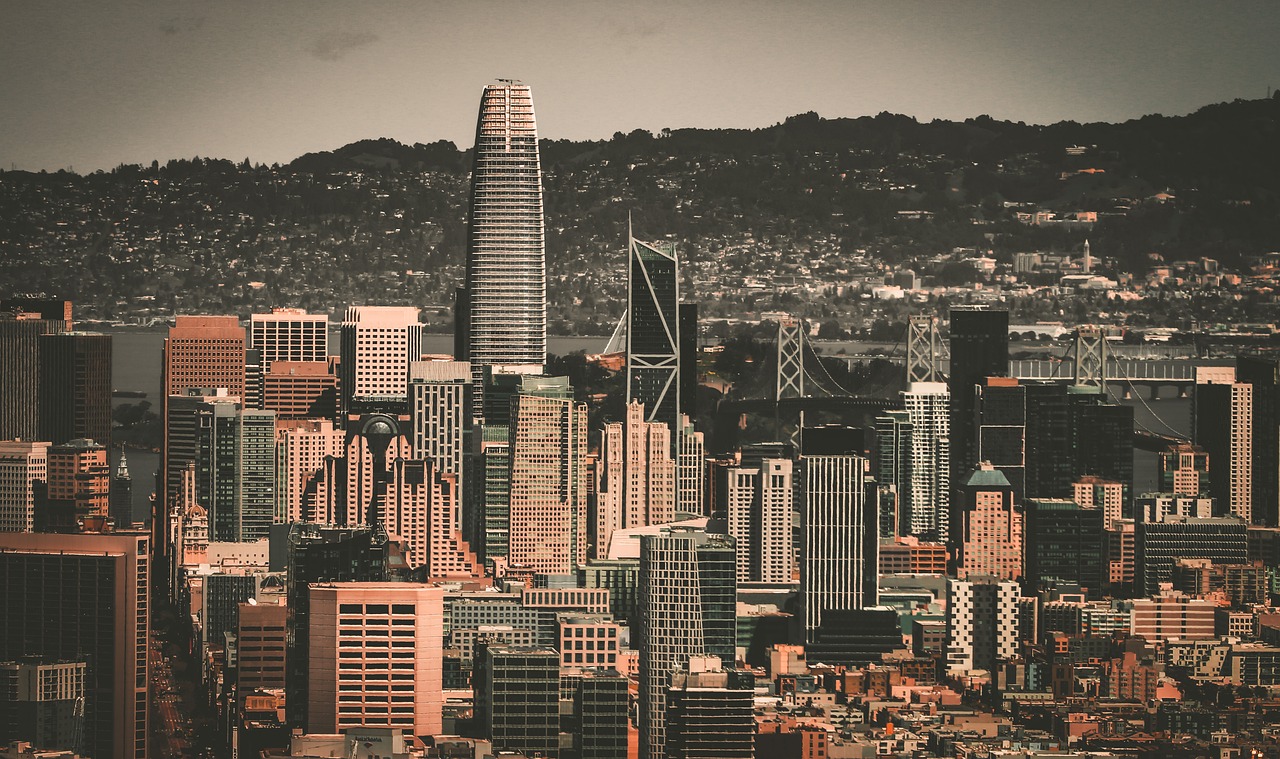 与斯特拉斯 与斯特拉斯